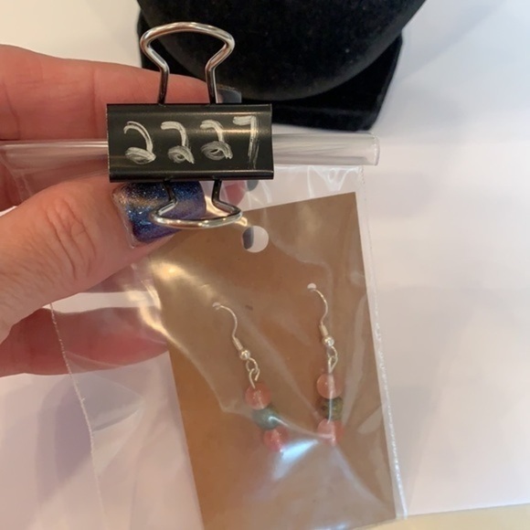 💐5/25 natural three stone delicate dangle drop - Picture 7 of 7